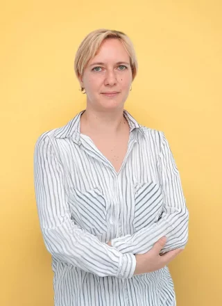 Pálfiné Heizer Rita old refreshed ai yellow