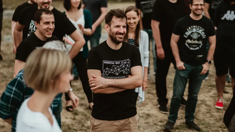 fc9ba1d188eb6104530a2cbf5860ef63